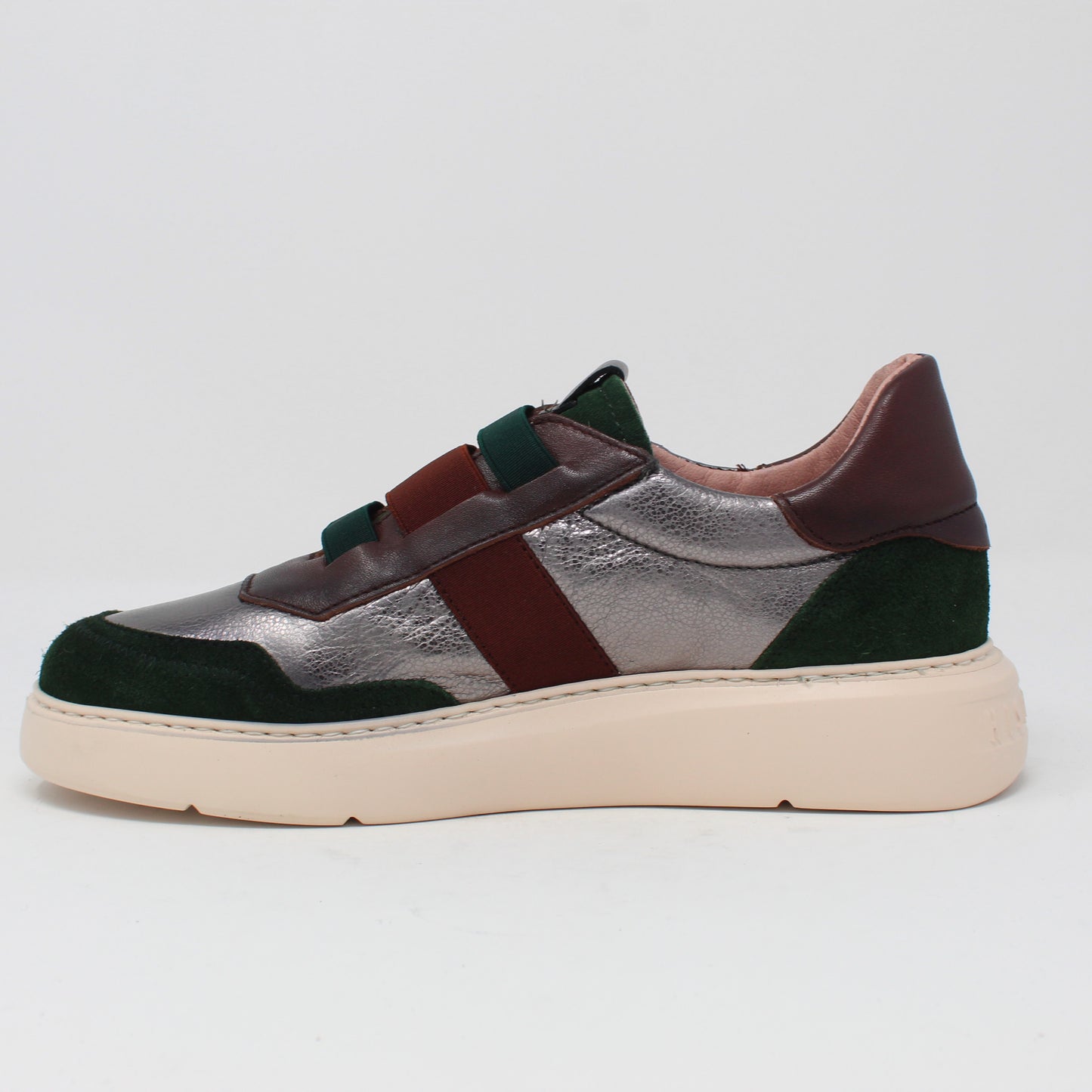 Oceania-I24 Trainer
