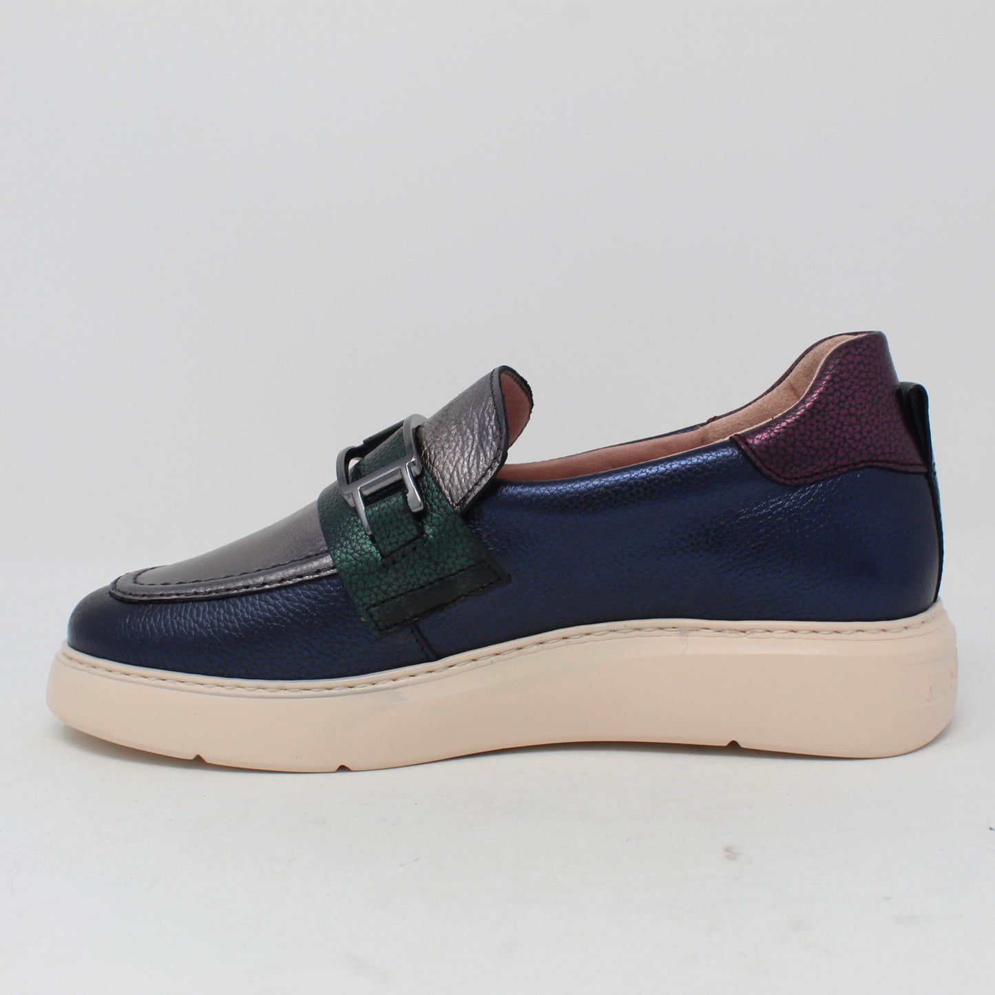Oceania-I24 Shoe
