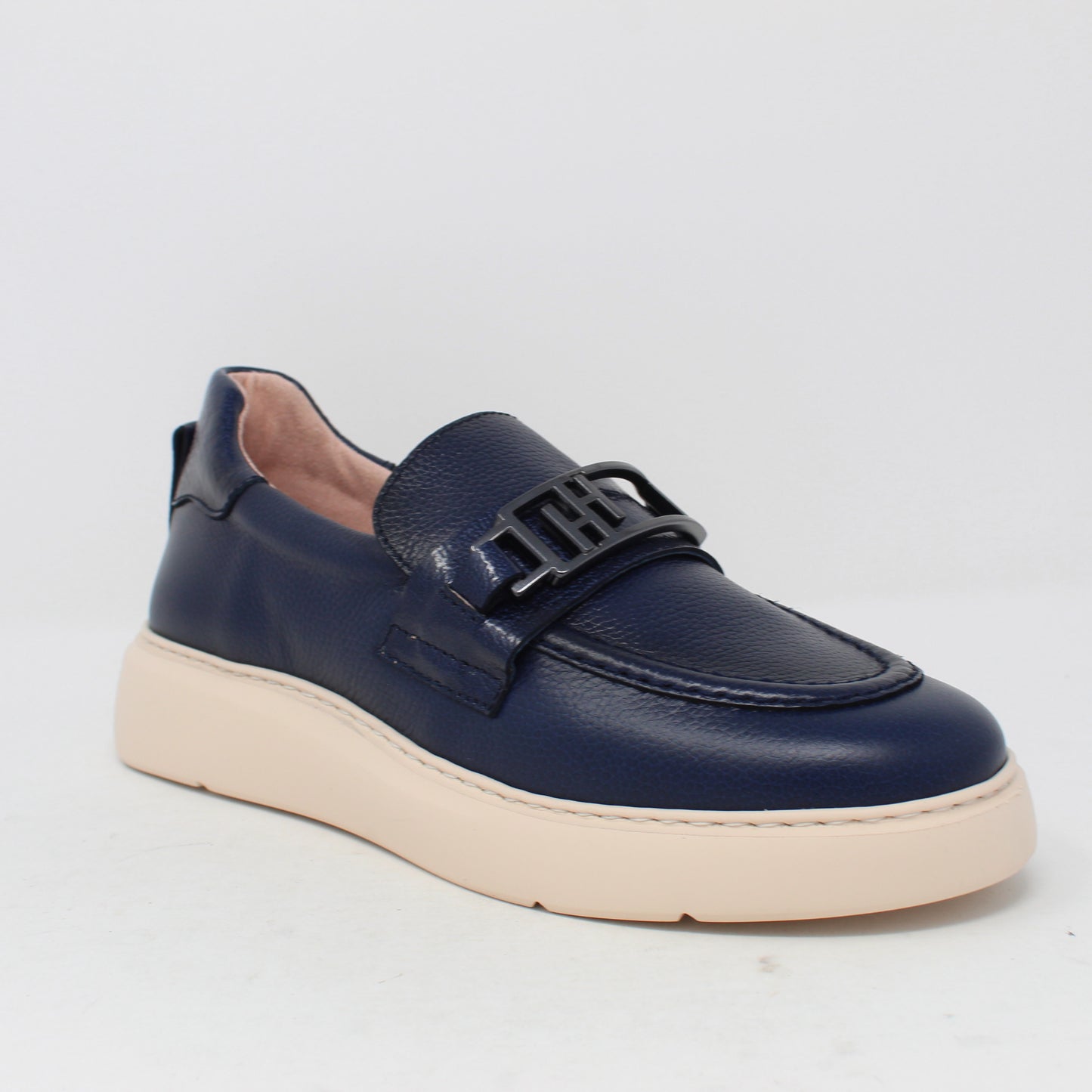 Oceania-I24 Shoe
