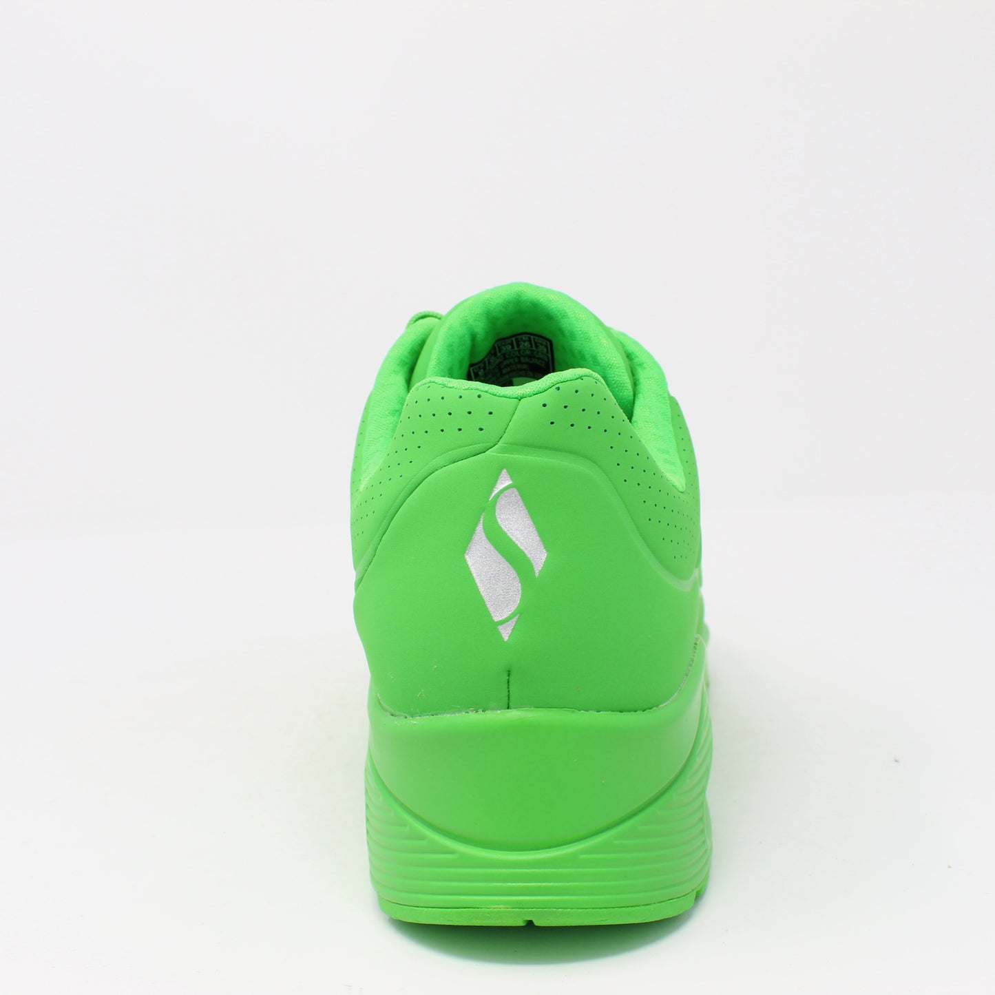 uno-stand-on-airGreen