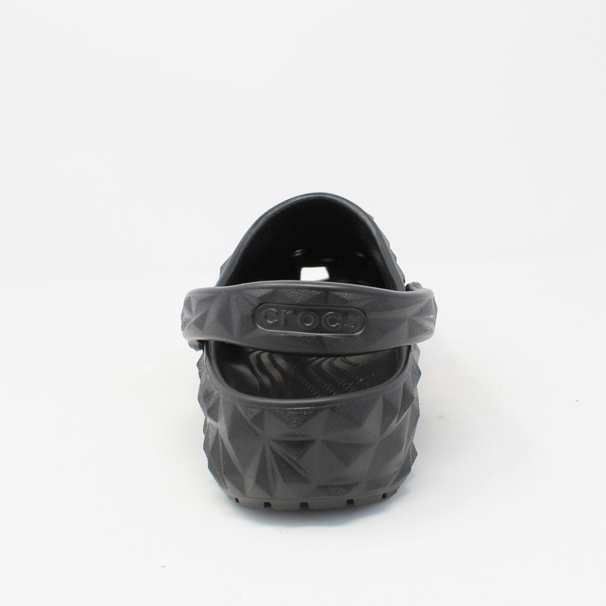 classic-geometric-clogBlack