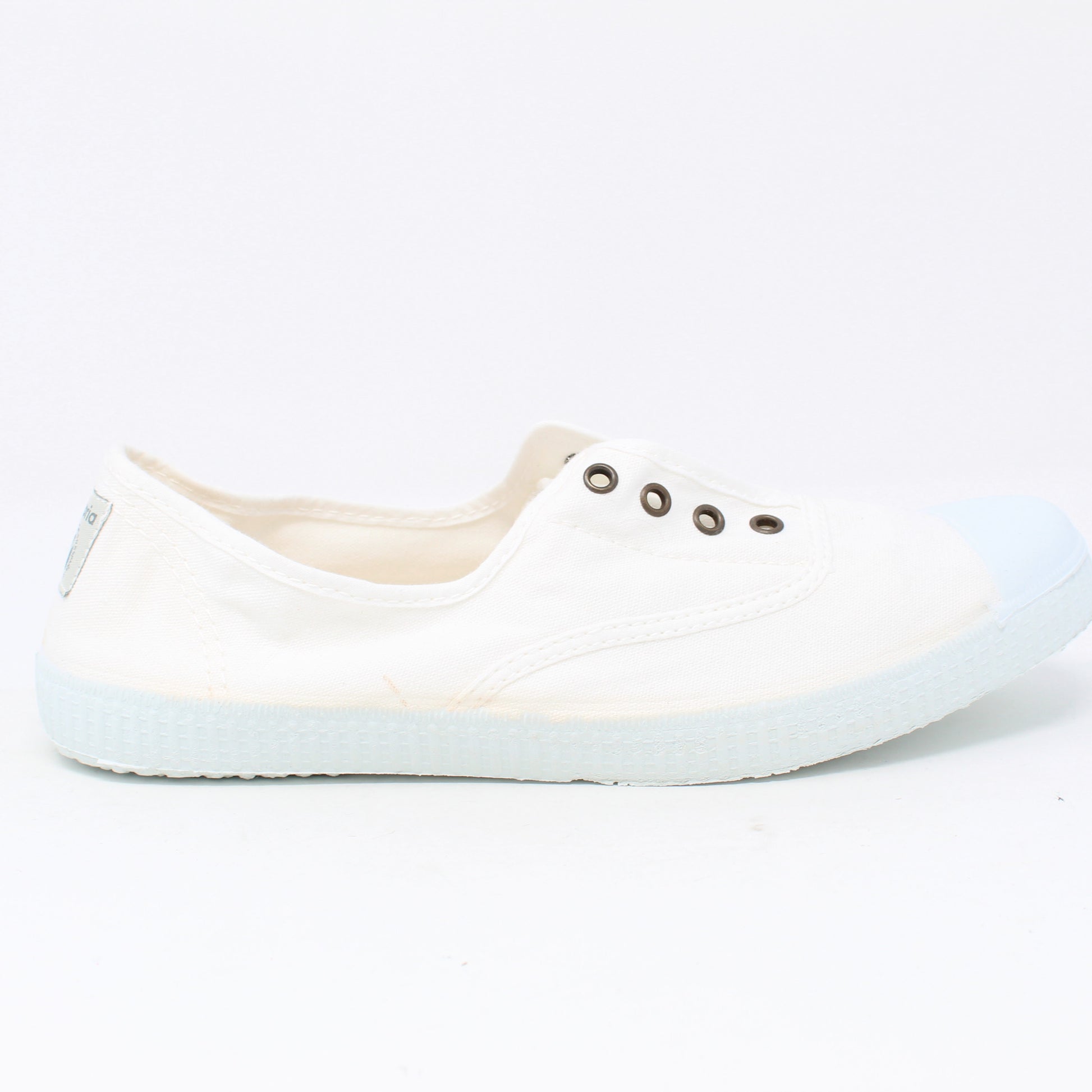 1915-recycled-canvasWhite