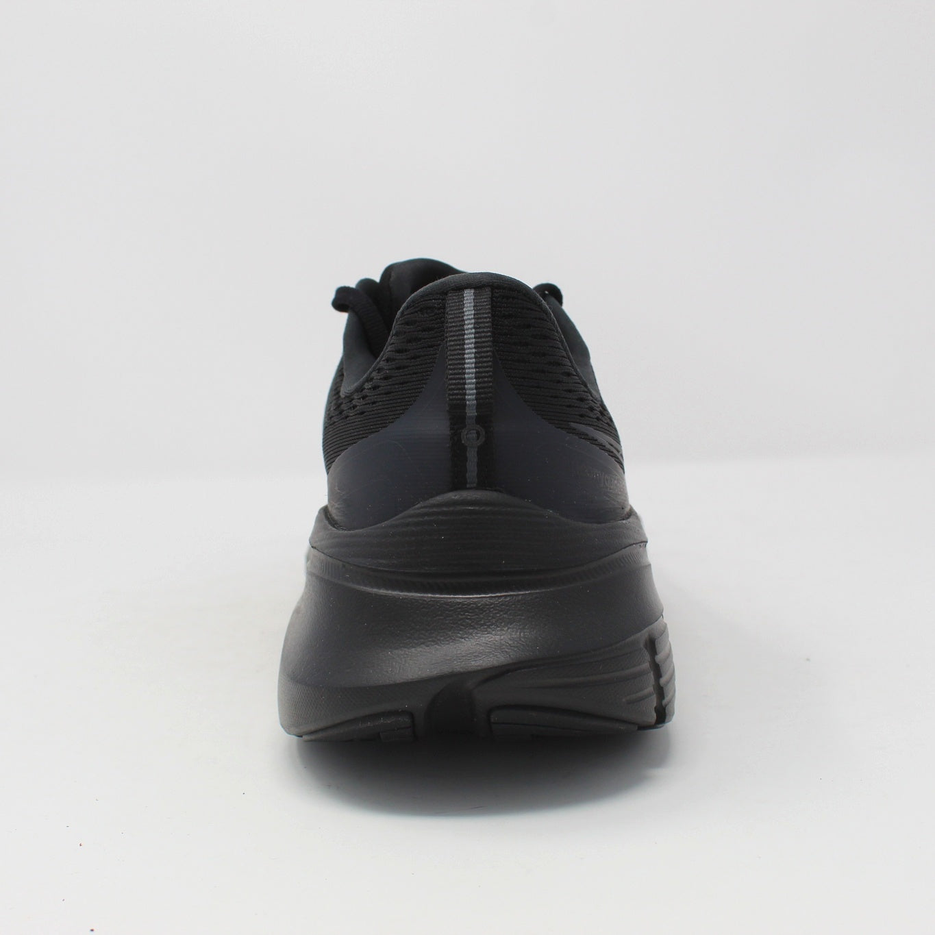 GUIDE 18 / TRIPLE BLACK - TRIPLE BLACK